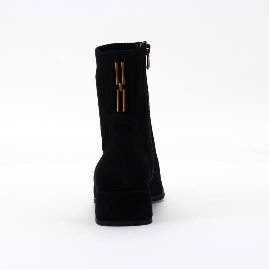 RM-JJ2562